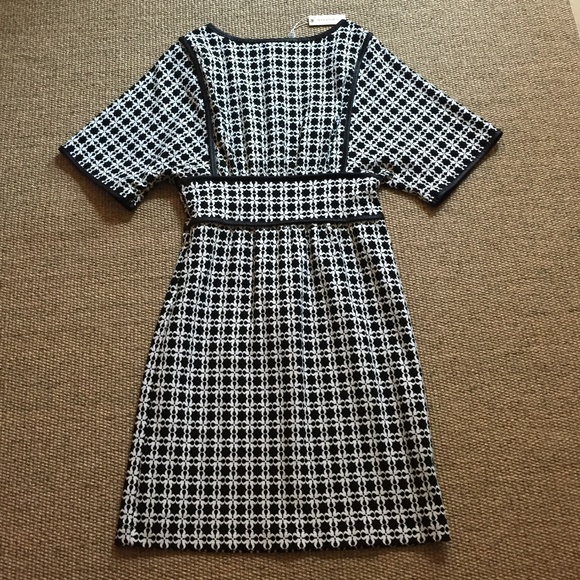 S O L D ! Max Studio NWT Kimono Sleeve Dress b/w M - Picture 4 of 8